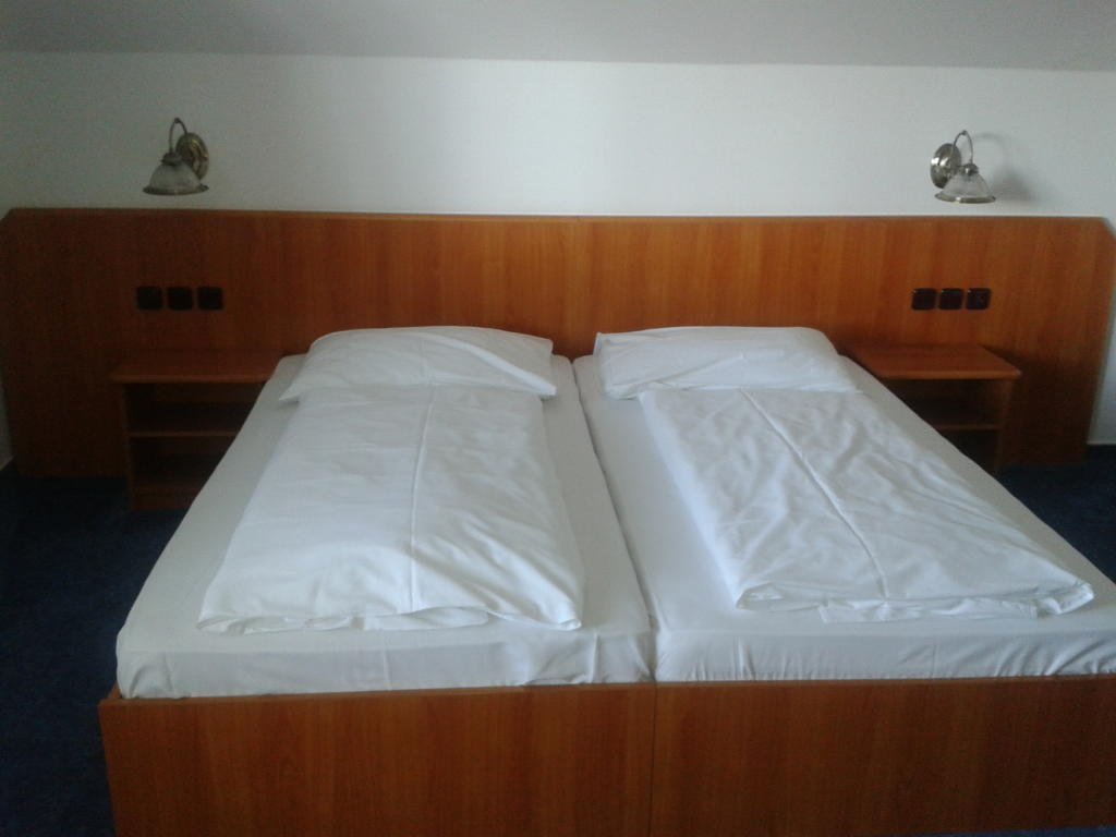 Penzion Stary Dvur Nové Dvory Habitación foto